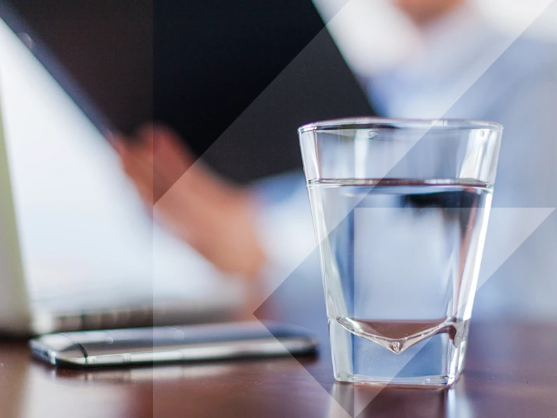 vaso con agua